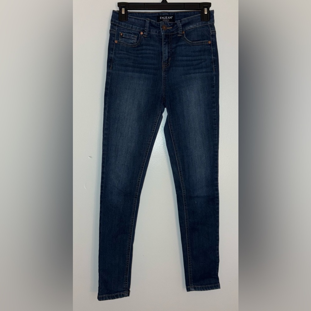 Women's Dark Blue Jeans
